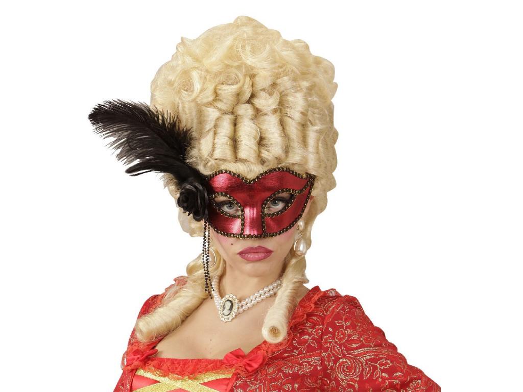 Fémesen csillogó piros velencei szemmaszk, fekete rózsa és toll