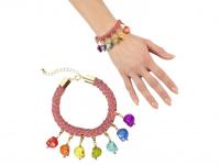 Zsinórkarkötő színes koponyákkal