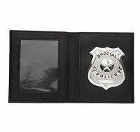 Rendőrségi pénztára jelvénnyel